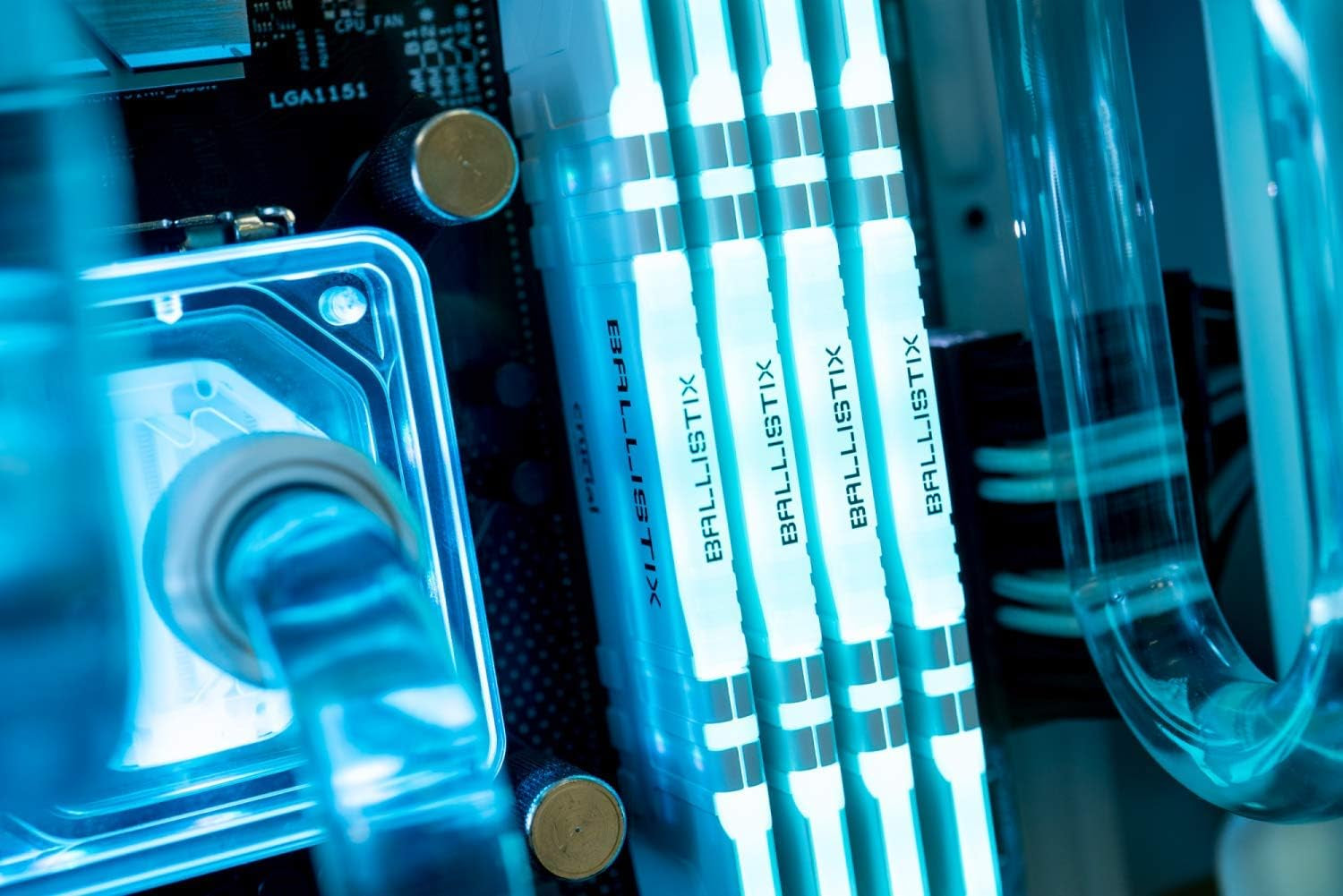 RGB 3200 Mhz DDR4 DRAM Desktop Gaming Memory Kit 32GB (16Gbx2) CL16 BL2K16G32C16U4RL (RED)